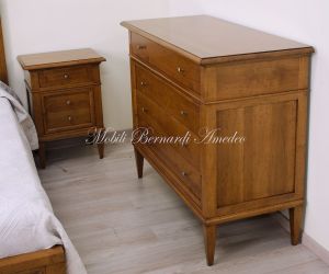 CO16 A Cassettone Noce Massello Cassetti Incorniciati Gambe Spillo 03